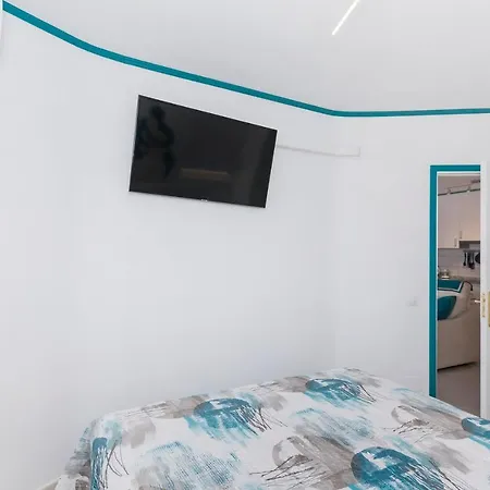 First Line Sea, Luxury Penthouse, Sea And Sunset View Vivenda Vacational Guayero 618 * Los Cristianos (Tenerife)